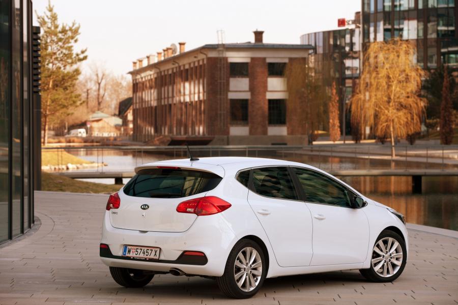 Kia cee&rsquo;d 2012 года  (фото 51 из 72)